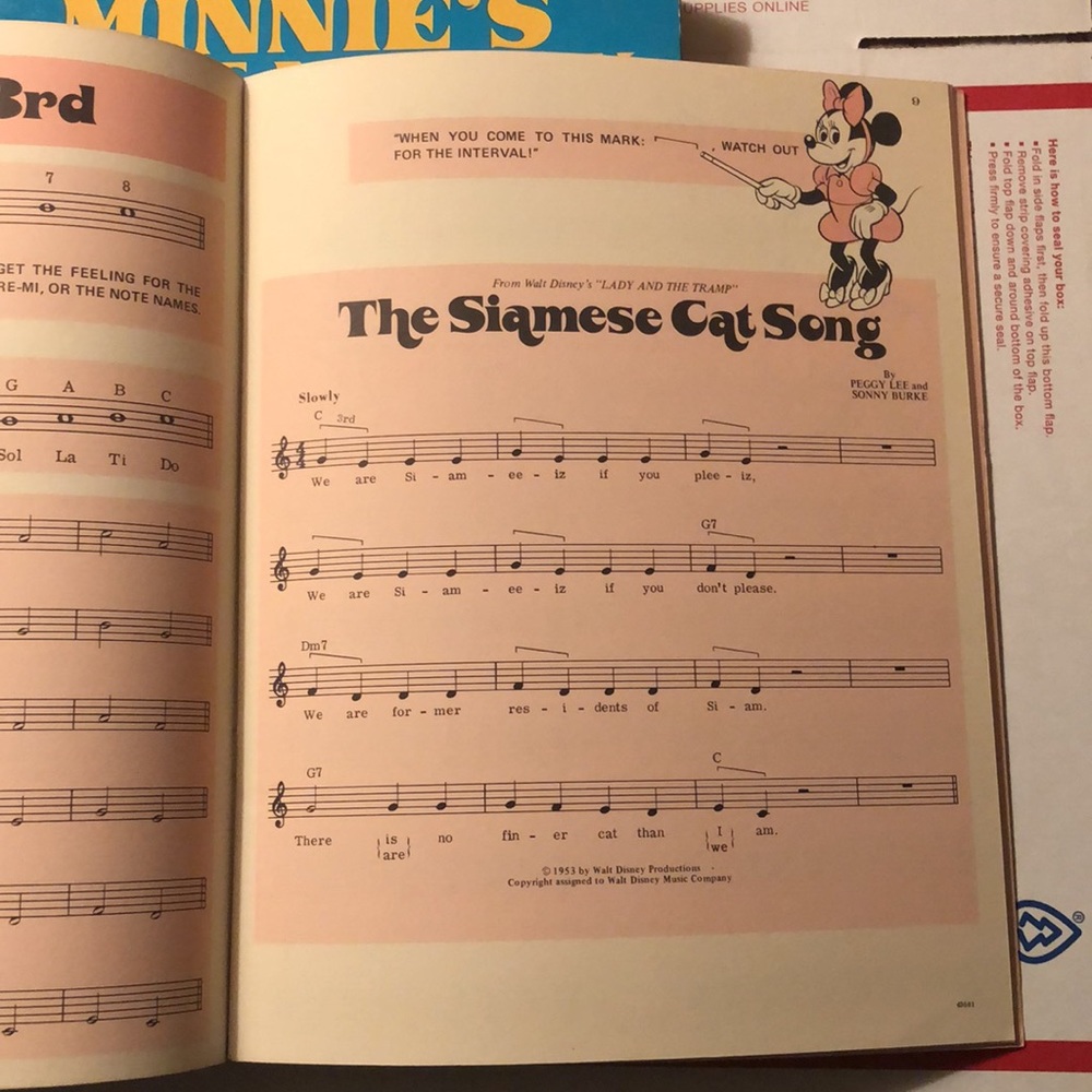 Rare Walt Disney Minnie's Magic Melody MUSIC BOOK - Picture 4 of 8
